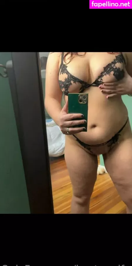 Busty Wife OnlyFans Thumbnail #Lw0ZNQIVoI