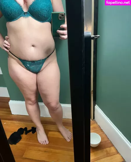 Busty Wife OnlyFans Thumbnail #MJ8jzYo4oT