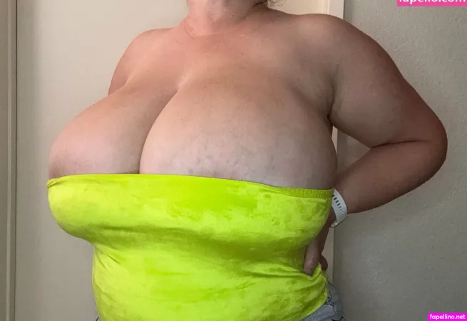 Busty34n Main Profile Photo