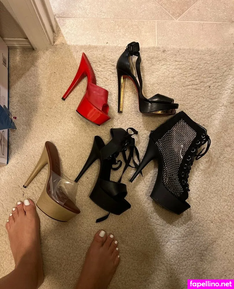 busty.ema, bustyamore Nude Leaked OnlyFans Photo #1YNJLUd9A1