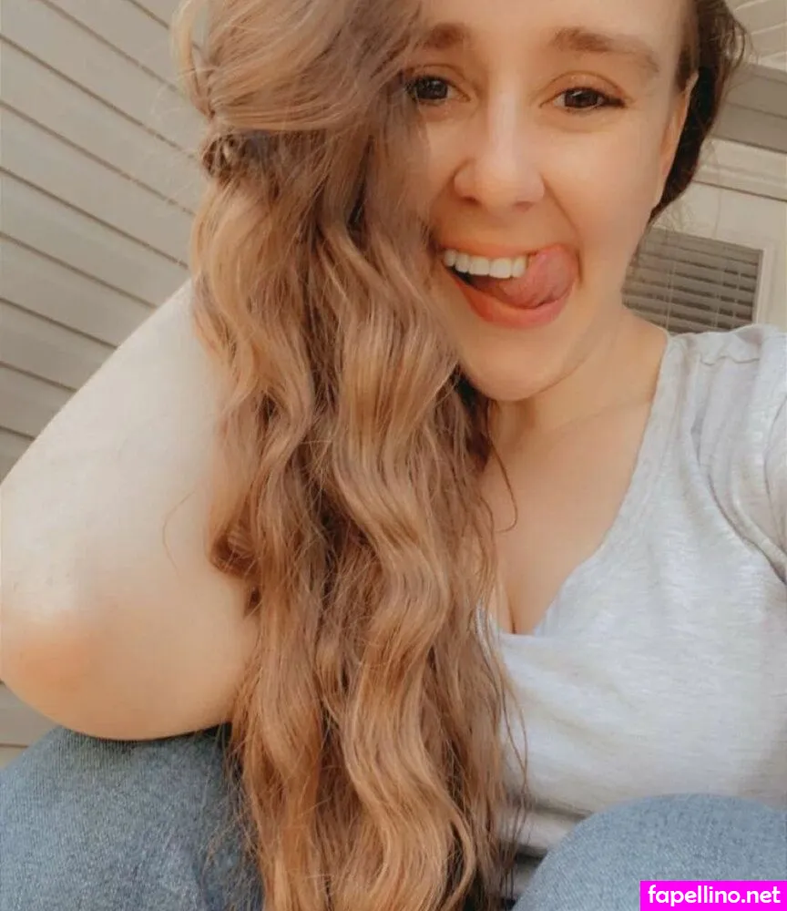 bustybabe5, bustybabesclub_ Nude Leaked OnlyFans Photo #8q9MupjRpd