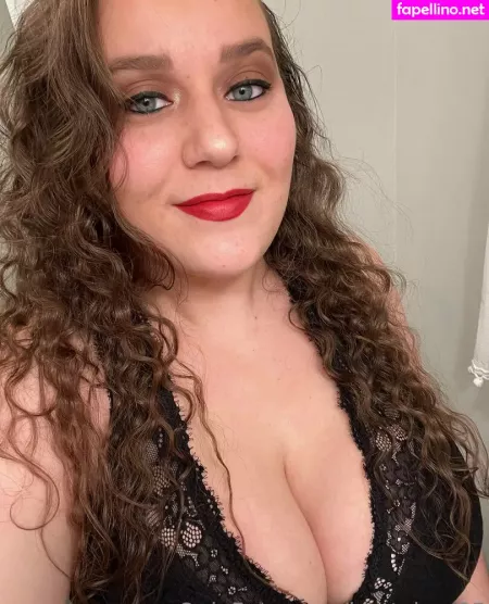 Bustybae95 OnlyFans Thumbnail #CHT3a6SreI