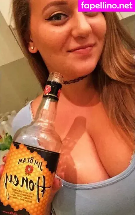 Bustybae95 OnlyFans Thumbnail #DpOBmywAJe