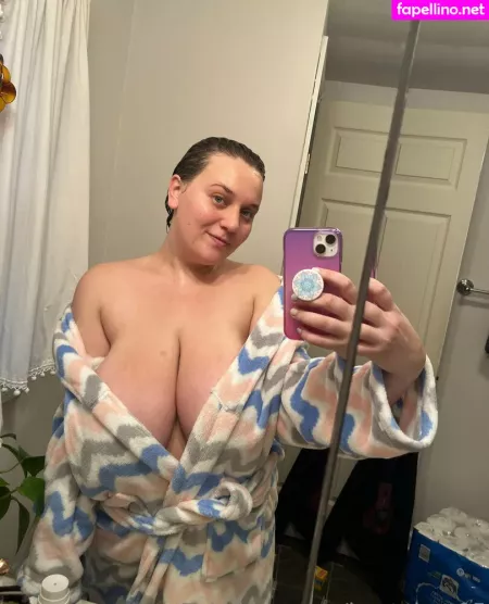 Bustybae95 OnlyFans Thumbnail #rZ7UwItqXu