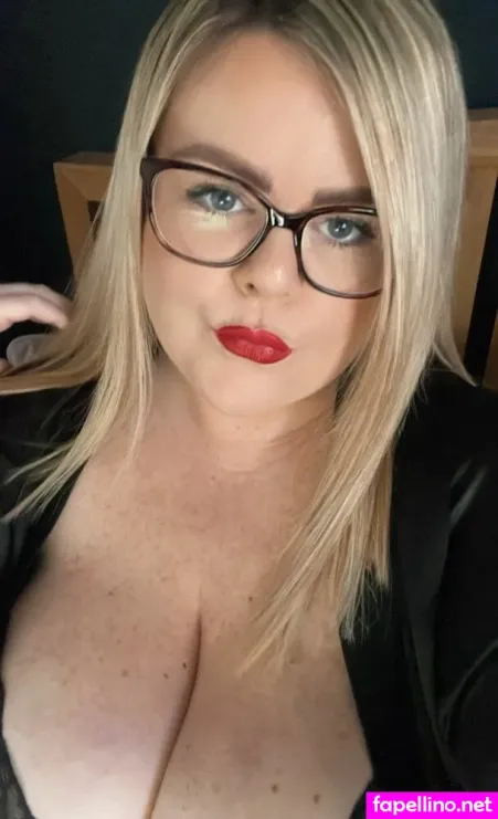 Bustyblonde7 OnlyFans Thumbnail #ivH007QnnN