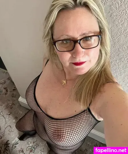 Bustyblondmombshell OnlyFans Thumbnail #guuwJ3Pt0H