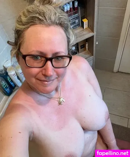 Bustyblondmombshell OnlyFans Thumbnail #sTbUKaBX2n