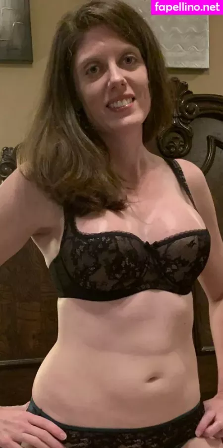 Bustybrooke1 OnlyFans Thumbnail #jK2X9vdrtO