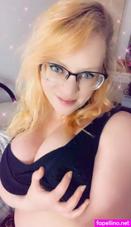 Bustygeek11free OnlyFans Thumbnail #4XMrGwjkCr
