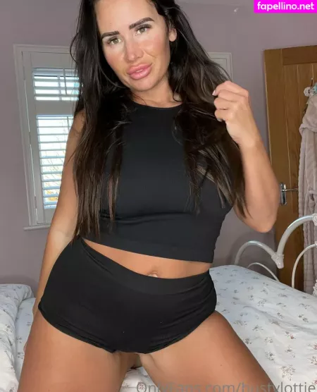Bustylottie OnlyFans Thumbnail #QAAJgtVhjI