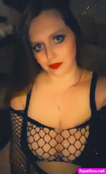 Bustylustybrat OnlyFans Thumbnail #YxnXeolxeL