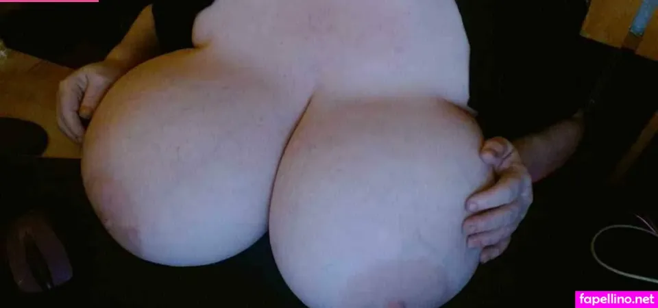 Bustymuse OnlyFans Thumbnail #0oz7TkzZD4