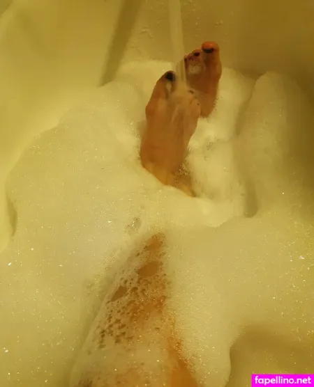 Bustyredonyx OnlyFans Thumbnail #31ksJyPqUB