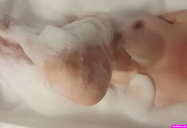 Bustyredonyx OnlyFans Thumbnail #km1nJIQMgd