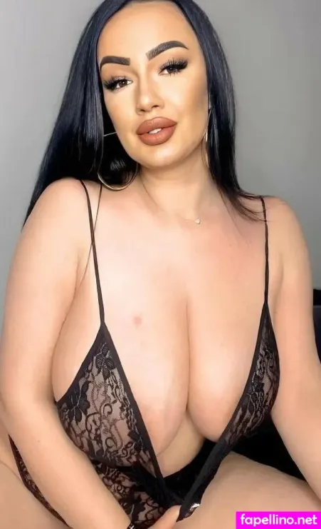 Bustysexylora OnlyFans Thumbnail #8Na4vOIQfq