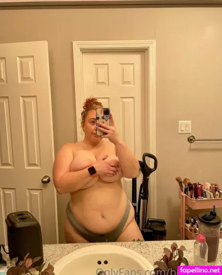 Bustyybriii OnlyFans Thumbnail #rNNfJww6wD