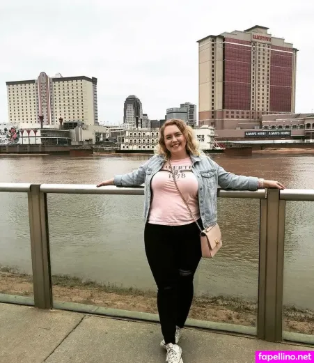 Bustyybriiix OnlyFans Thumbnail #lENseNOBJb