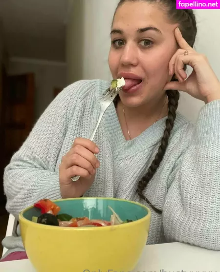 Bustyyyyy OnlyFans Thumbnail #DLd1Bi1fYP