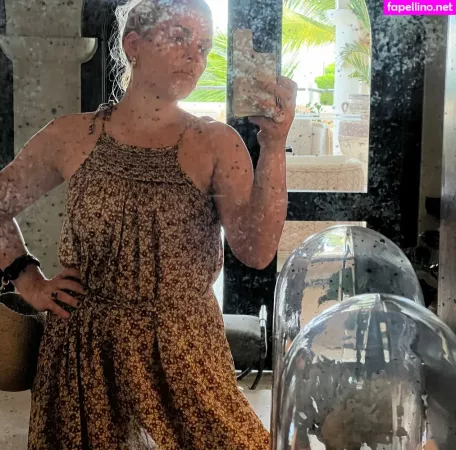 Busy Phillips OnlyFans Thumbnail #Q8vki4nueY