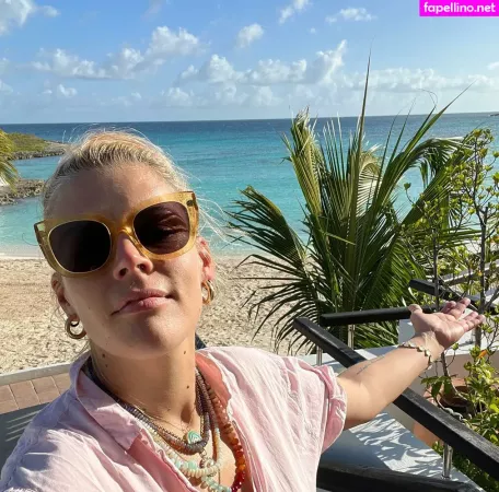 Busy Phillips OnlyFans Thumbnail #SVaI9GSNMK