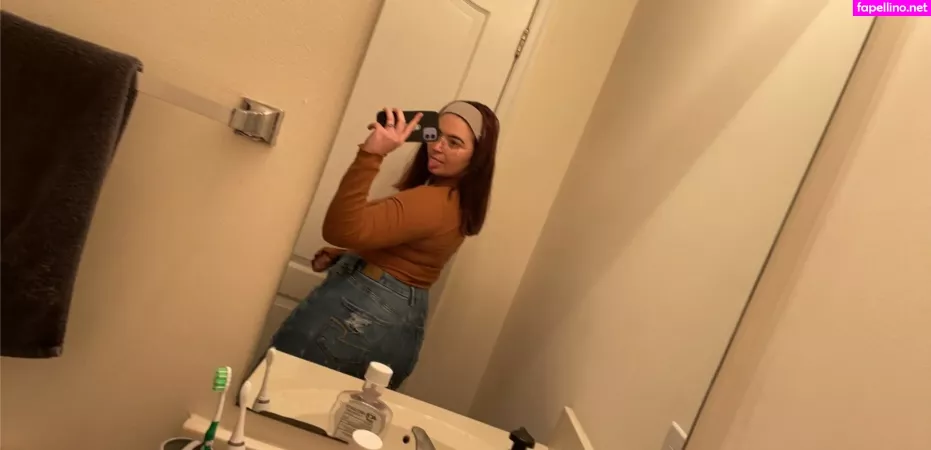 Butterflylovebug OnlyFans Thumbnail #pvq7KVN2NP