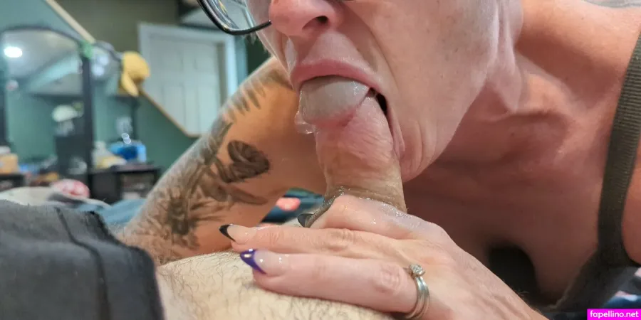 Buttonlove83 OnlyFans Thumbnail #G2BGq63M1R