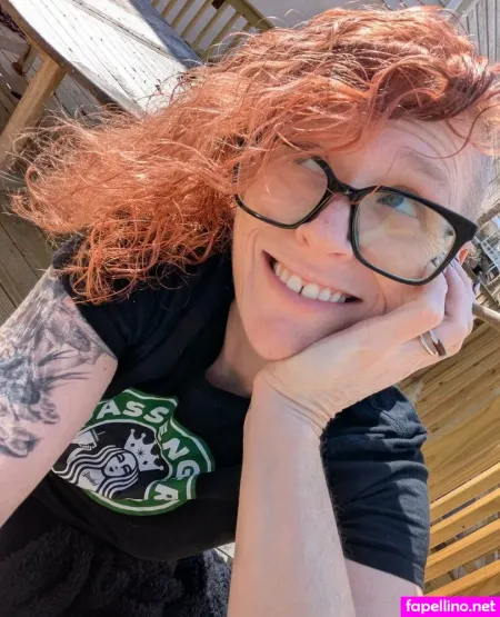 Buttonlove83 Main Profile Photo