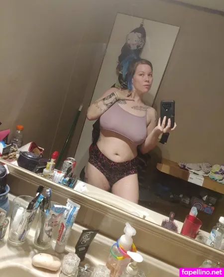 Buxombat OnlyFans Thumbnail #6FeYzUfOiQ