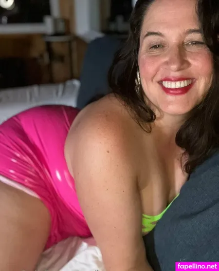 Buxommariefree OnlyFans Thumbnail #QeBUcvWhTq