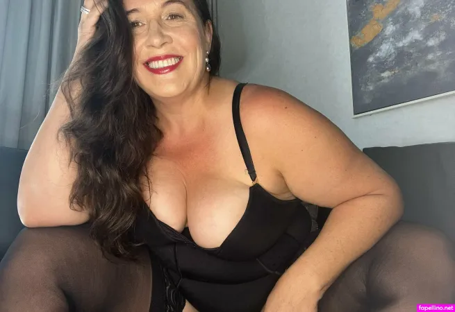 Buxommariefree OnlyFans Thumbnail #UEv92rnmRN