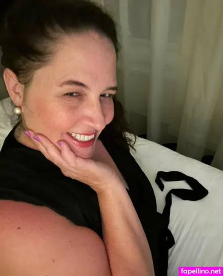 Buxommariefree OnlyFans Thumbnail #s4gzEGTG3W