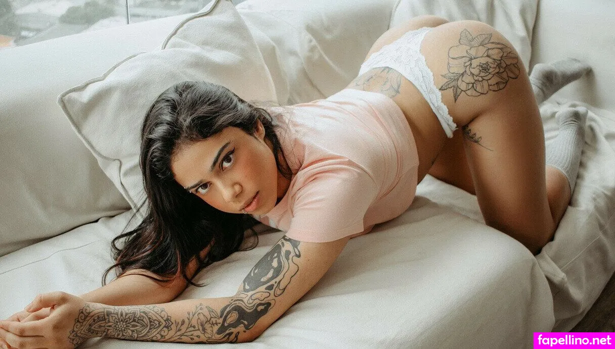 c4rolxvr, efeumcarol Nude Leaked OnlyFans Photo #Wce6as0jJf