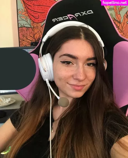 C9 Alexis 1 OnlyFans Thumbnail #4xtDLXadMX