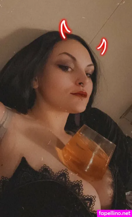 Cahrnila OnlyFans Thumbnail #KVLa5rt2d8