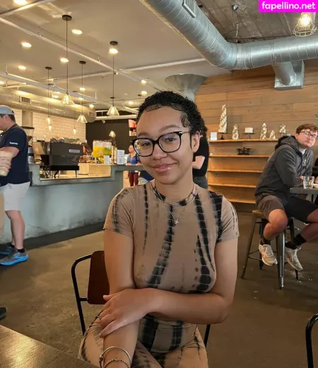 Caileneasely OnlyFans Thumbnail #2xSQ8ollHW