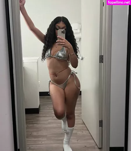 Caileneasely OnlyFans Thumbnail #3HYkWZ6rf5