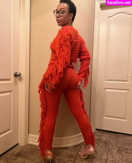 Caileneasely OnlyFans Thumbnail #C1VL4updrv