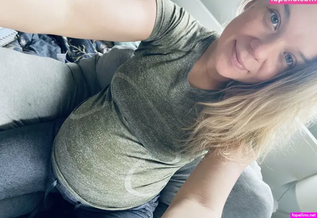 Caireen 3 OnlyFans Thumbnail #AqSkBIIYBI