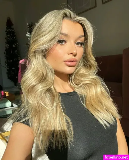 Caitie Rosie OnlyFans Thumbnail #8XTCIdWbzL