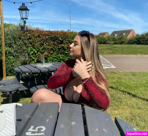 Caitlin G OnlyFans Thumbnail #Lxx8nhDLj8