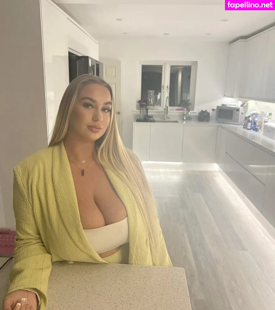 caitlinqt, ilovehunnybunz Nude Leaked OnlyFans Photo #7opbSMz2hR