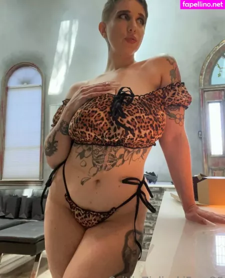 Caitlinzielinskifree OnlyFans Thumbnail #6oq5wqr3q7