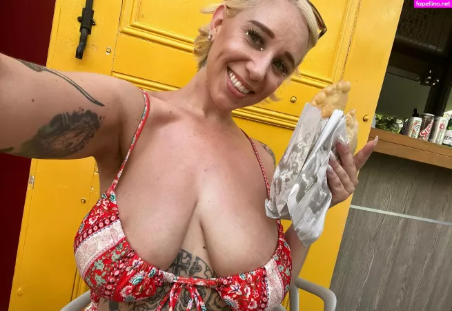 Caitlinzielinskifree OnlyFans Thumbnail #BhBHG0hwmX