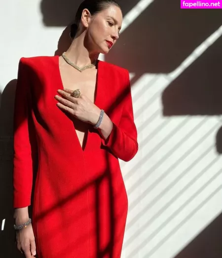 Caitriona Balfe OnlyFans Thumbnail #0MndLn3QqU