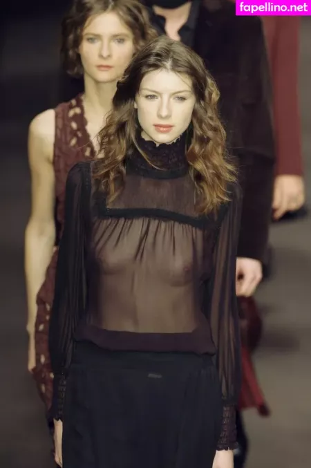 Caitriona Balfe OnlyFans Thumbnail #C2zeIhbQDn