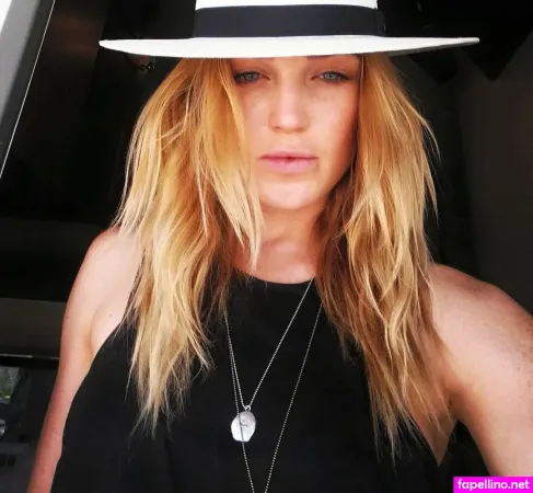 Caity Lotz OnlyFans Thumbnail #rcF7Jgxozj