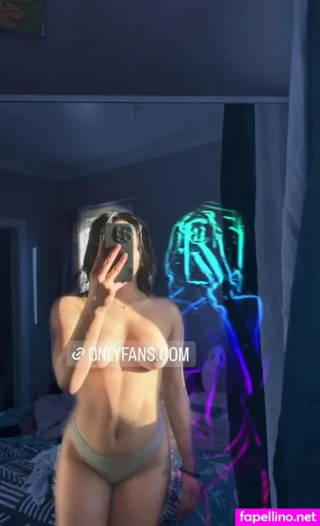 Calaisiraia OnlyFans Thumbnail #YxCrGcxg2o