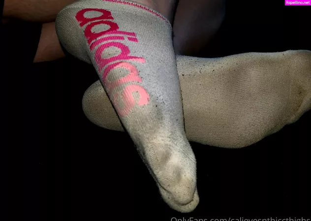 Calieyesnthiccthighs OnlyFans Thumbnail #AkIAlc3QGn