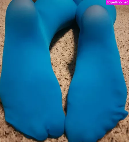 Calieyesnthiccthighs OnlyFans Thumbnail #BvhbhBXB2Z