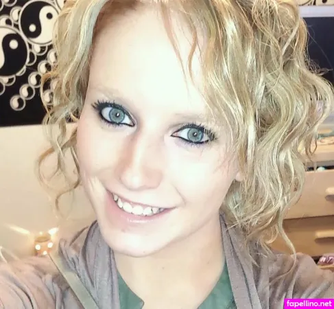 Calliejames OnlyFans Thumbnail #YAWyI9FHmu